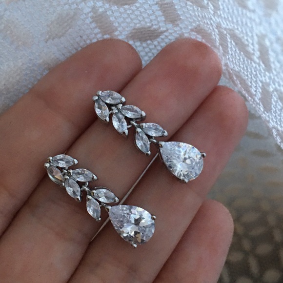 Crystal Leaf Drop Earrings - Picture 5 of 8